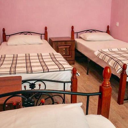 Anna-Saria Guest House Gagra Bagian luar foto
