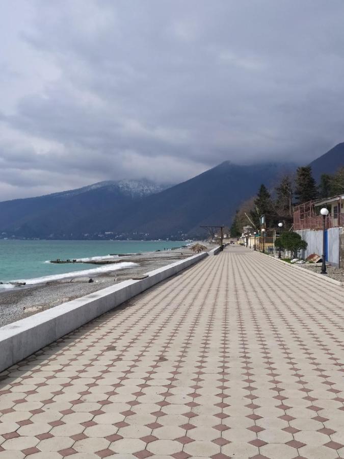 Anna-Saria Guest House Gagra Bagian luar foto